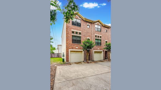 Houston 3-story, 2-bed 8710 Beverlyhill Street 304-idx