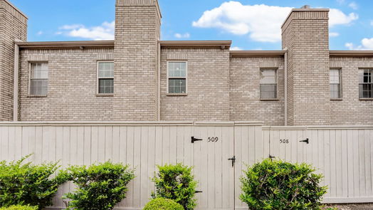 Houston 2-story, 2-bed 3780 Tanglewilde Street 509-idx