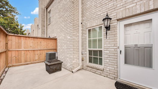 Houston 2-story, 2-bed 3780 Tanglewilde Street 509-idx