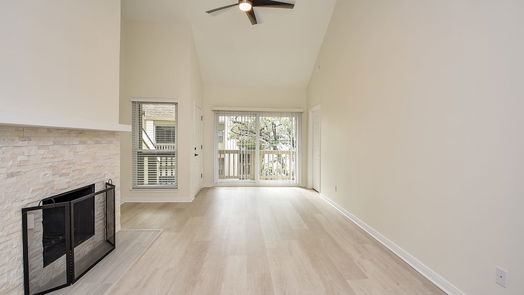 Houston 1-story, 2-bed 2100 Tanglewilde Street 626-idx