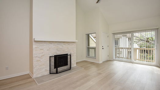 Houston 1-story, 2-bed 2100 Tanglewilde Street 626-idx