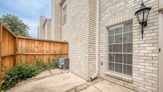 Houston 2-story, 2-bed 3780 Tanglewilde Street 507-idx