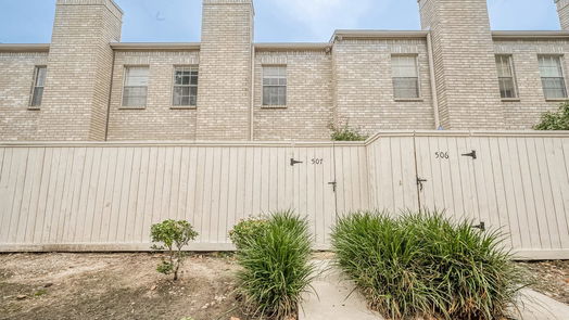 Houston 2-story, 2-bed 3780 Tanglewilde Street 507-idx