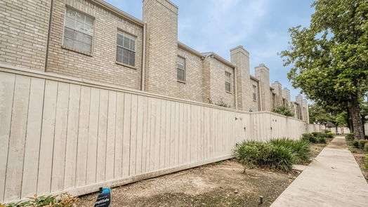 Houston 2-story, 2-bed 3780 Tanglewilde Street 507-idx