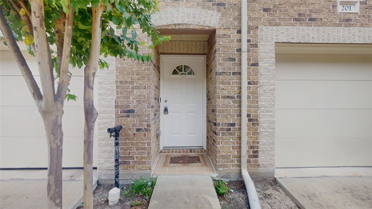 Houston 3-story, 2-bed 2710 Hullsmith Drive 202-idx