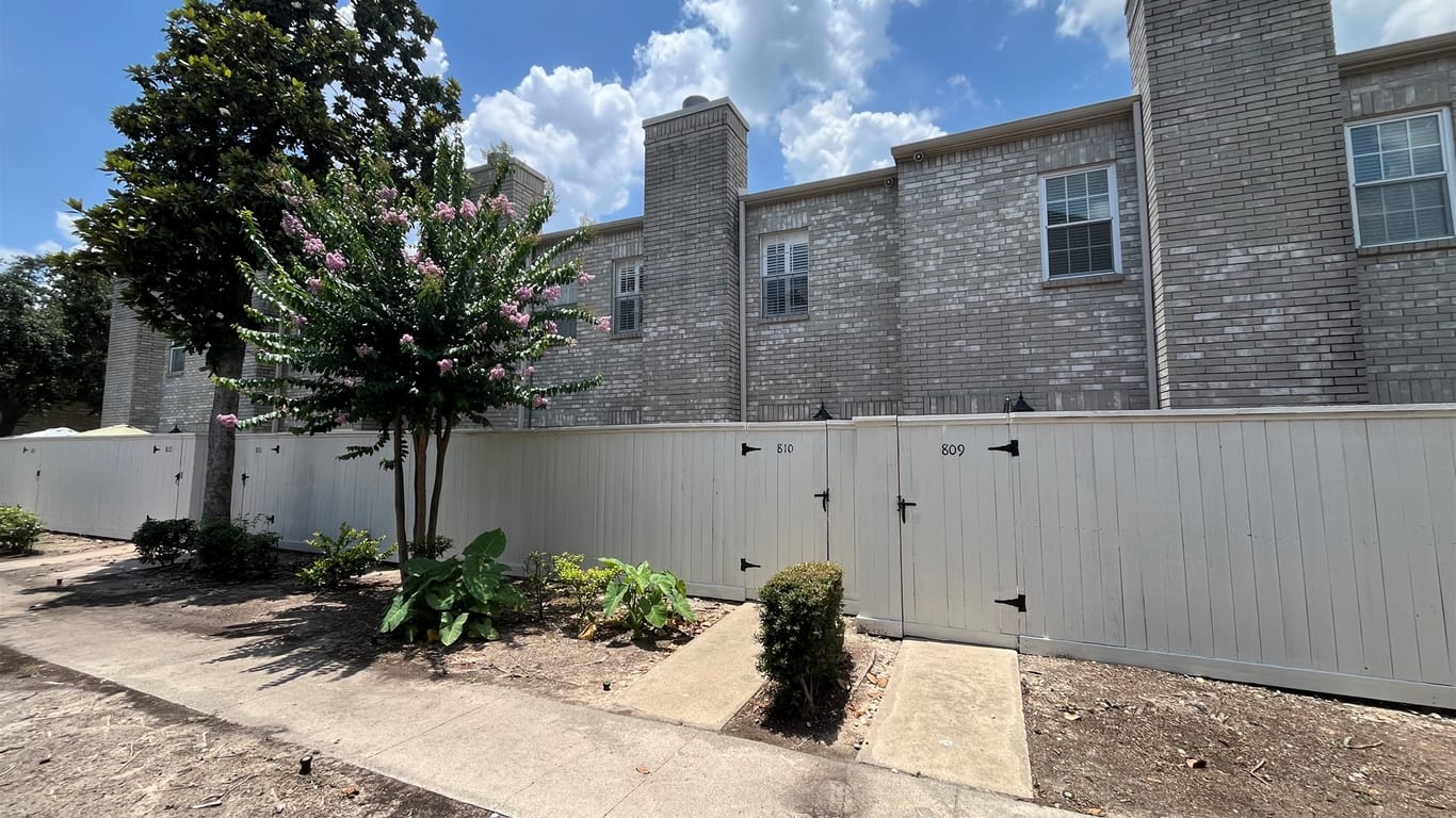 Houston 2-story, 2-bed 4001 Tanglewilde Street 810-idx