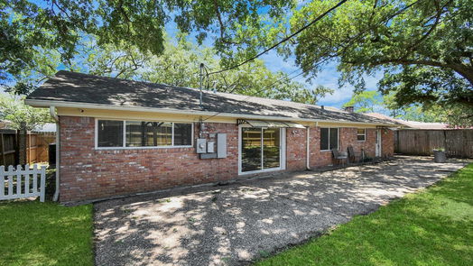 Houston 1-story, 3-bed 7722 Richmond Avenue Street-idx