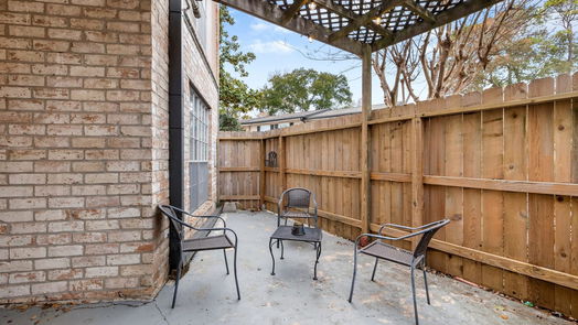 Houston 1-story, 1-bed 1809 Stoney Brook Drive 101-idx