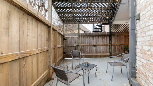 Houston 1-story, 1-bed 1809 Stoney Brook Drive 101-idx