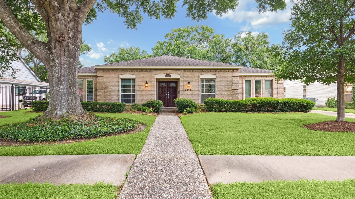 Houston 1-story, 3-bed 7919 Windswept Lane-idx