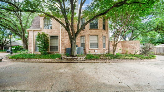 Houston 2-story, 3-bed 55 Bayou Pointe Drive-idx