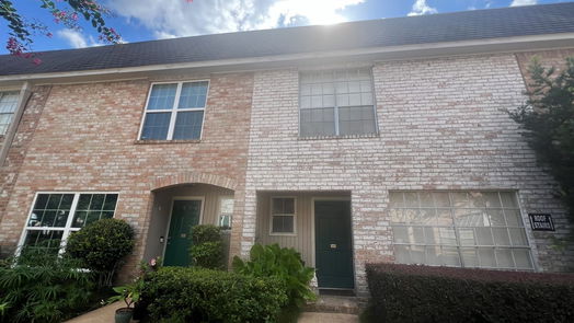 Houston 2-story, 2-bed 2226 S Piney Point Road 104-idx