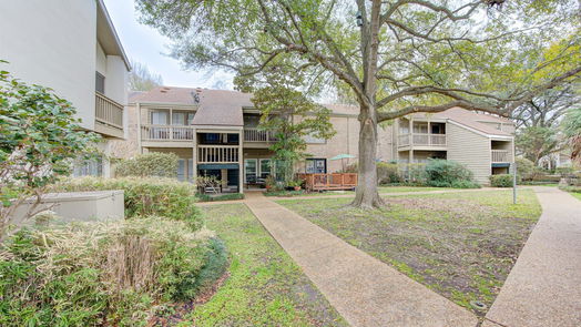 Houston 1-story, 1-bed 2100 Tanglewilde Street 611-idx