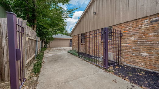 Houston 1-story, 3-bed 9614 Meadowglen Lane-idx
