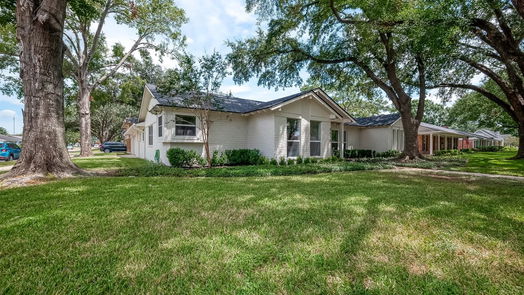 Houston 1-story, 4-bed 8018 Skyline Drive-idx