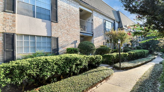 Houston 1-story, 1-bed 1809 Stoney Brook Drive 202-idx