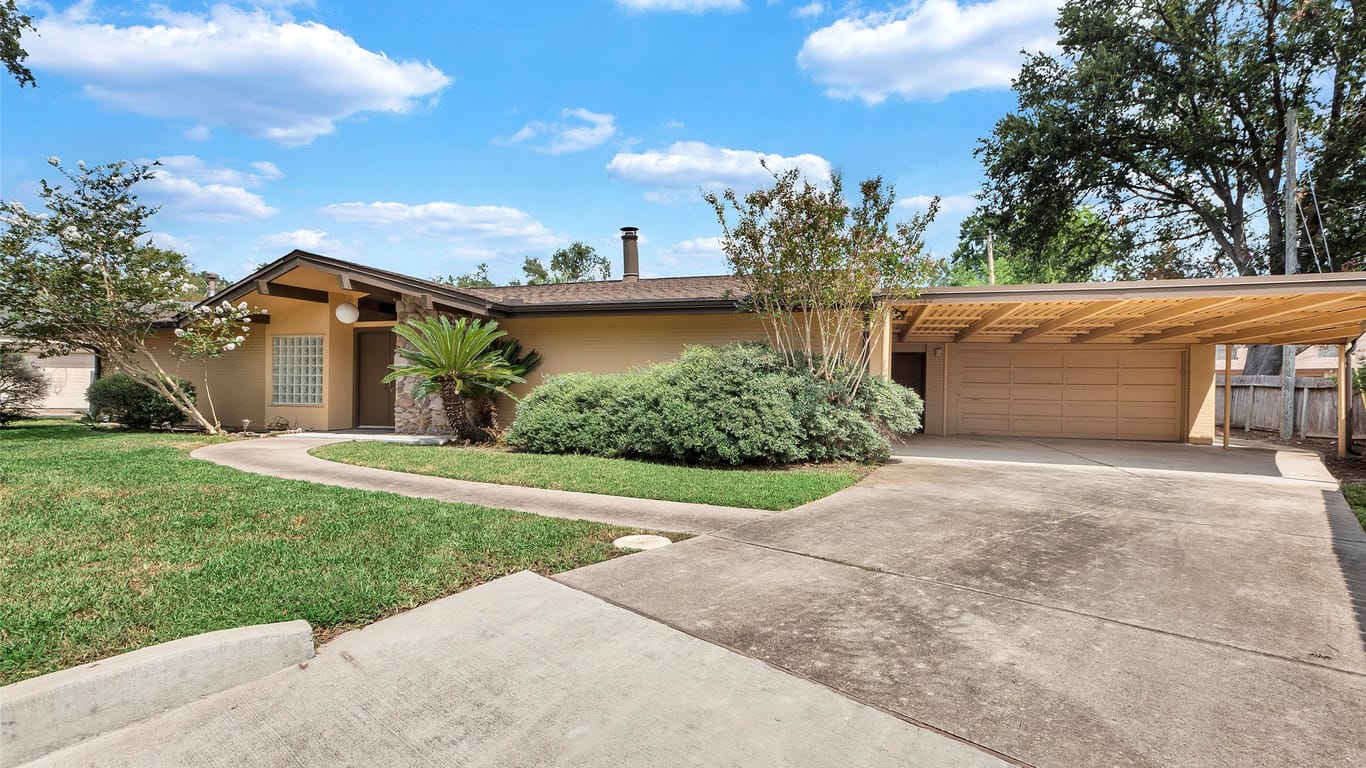 Houston 1-story, 3-bed 7710 Fairdale Lane-idx