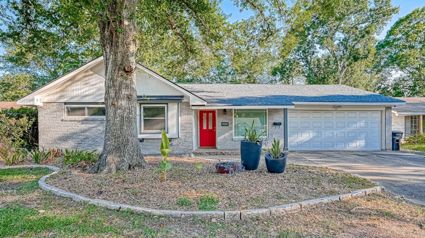 Houston 1-story, 3-bed 9311 Meadowbriar Lane-idx