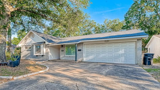 Houston 1-story, 3-bed 9311 Meadowbriar Lane-idx