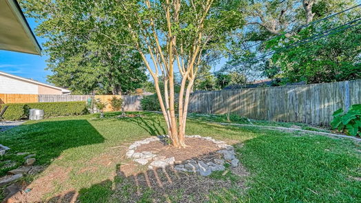 Houston 1-story, 3-bed 9311 Meadowbriar Lane-idx