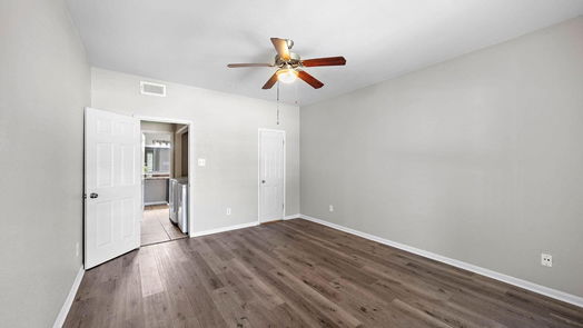 Houston 1-story, 1-bed 2100 Tanglewilde Street 312-idx