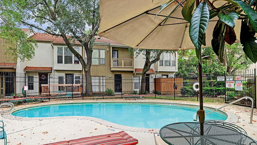 Houston 1-story, 1-bed 2100 Tanglewilde Street 312-idx