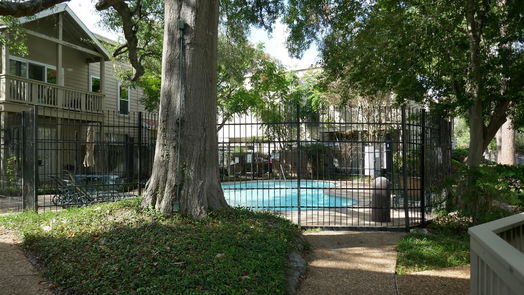 Houston 1-story, 1-bed 2100 Tanglewilde Street 225-idx