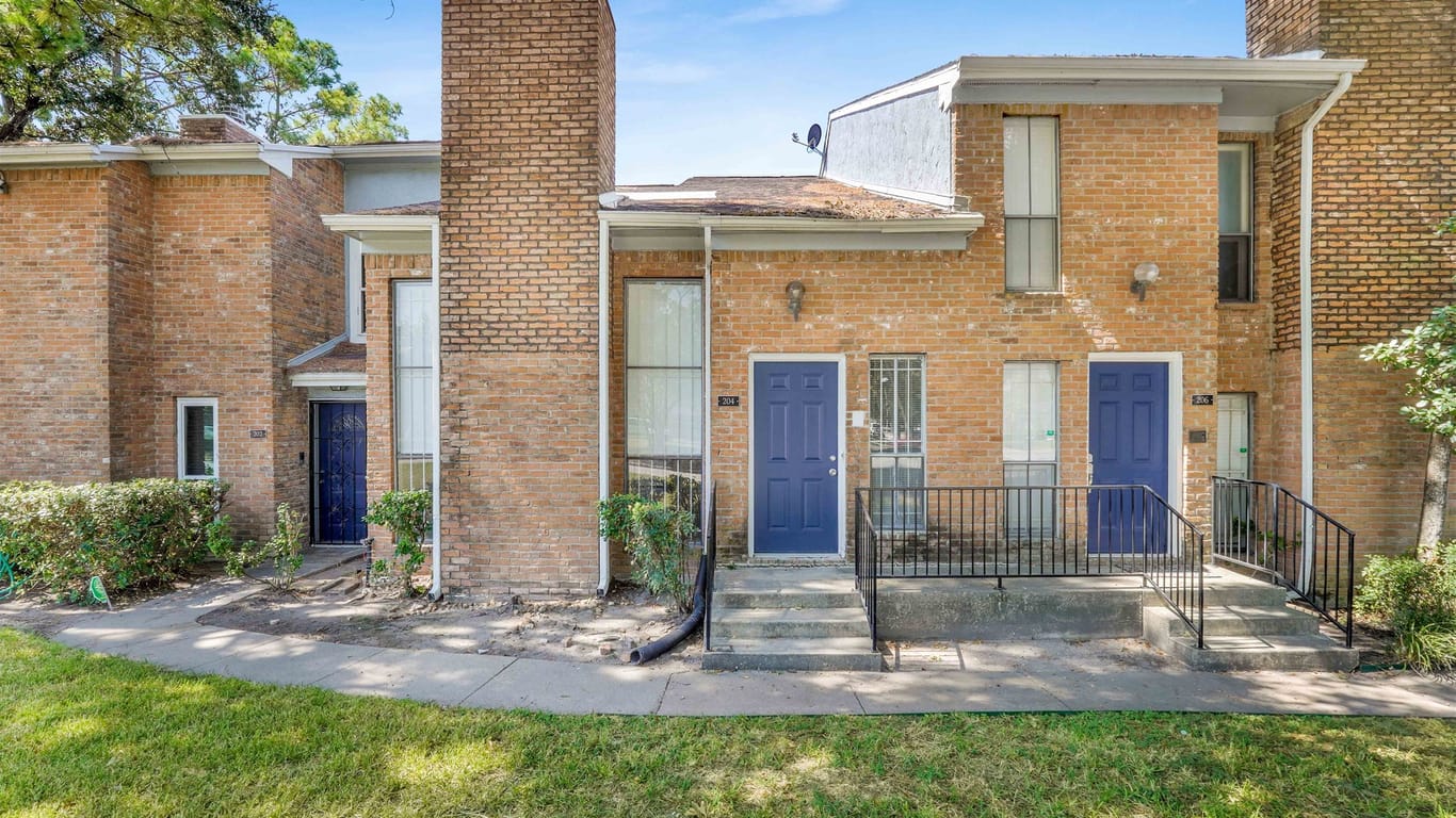 Houston 2-story, 2-bed 3200 S Gessner Road 204-idx