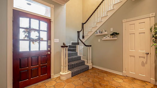 Houston 2-story, 2-bed 7507 Chevy Chase Drive-idx