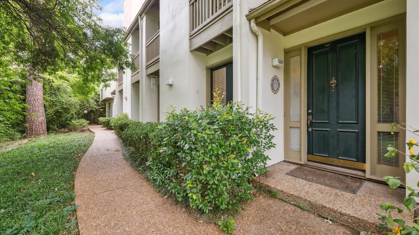 Houston 2-story, 2-bed 2100 Tanglewilde Street 501-idx