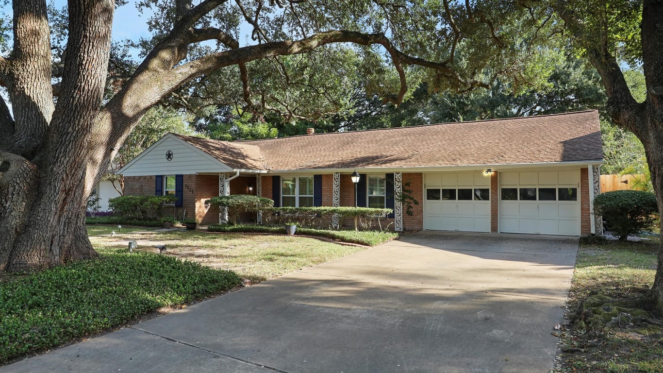 Houston 1-story, 3-bed 9635 Meadowbriar Lane-idx