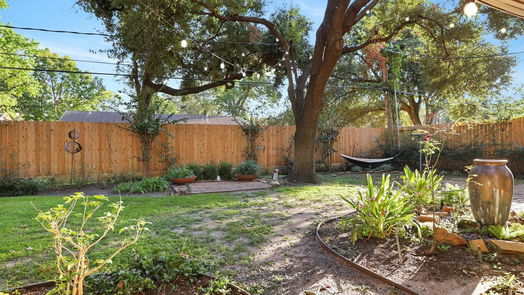 Houston 1-story, 3-bed 9635 Meadowbriar Lane-idx