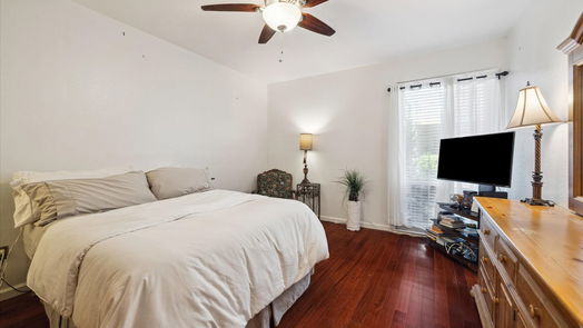 Houston 1-story, 1-bed 2100 Tanglewilde Street 225-idx