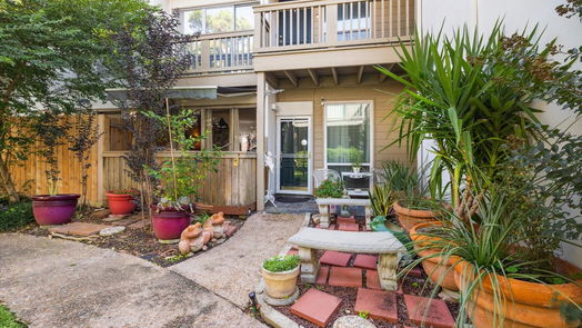 Houston 1-story, 1-bed 2100 Tanglewilde Street 225-idx