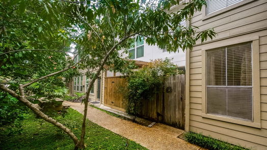 Houston 2-story, 4-bed 2100 Tanglewilde Street 25-idx