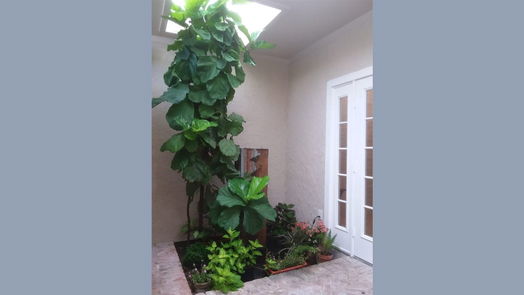 Houston 2-story, 3-bed 2226 S Piney Point Road 108-idx