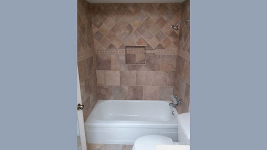 Houston 2-story, 3-bed 2226 S Piney Point Road 108-idx