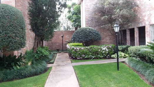 Houston 2-story, 3-bed 2226 S Piney Point Road 108-idx