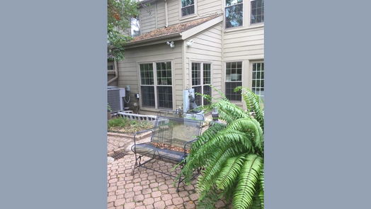 Houston 2-story, 3-bed 9400 Doliver Drive 12-idx