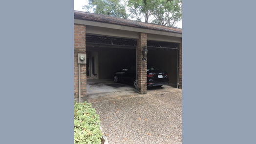 Houston 2-story, 3-bed 9400 Doliver Drive 12-idx