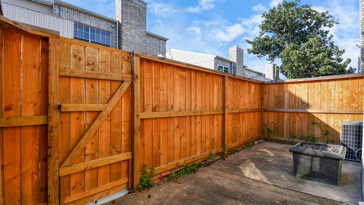 Houston 2-story, 2-bed 3780 Tanglewilde Street 509-idx