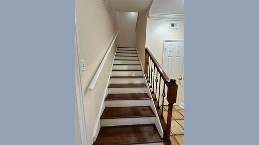 Houston 2-story, 3-bed 2100 Tanglewilde Street 203-idx