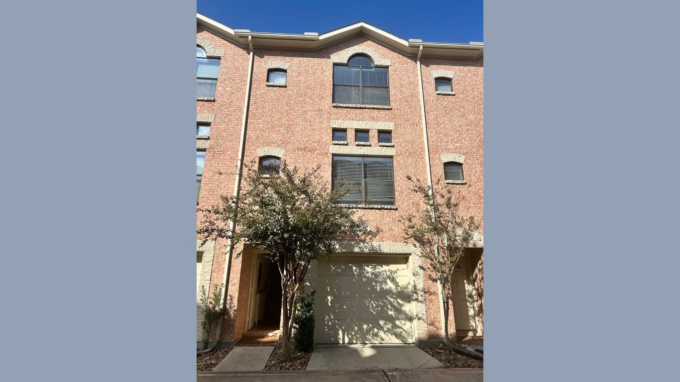 Houston 3-story, 2-bed 8715 Meadowcroft 802-idx