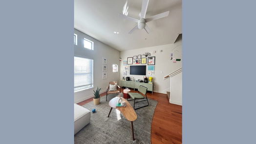 Houston 3-story, 2-bed 8715 Meadowcroft 802-idx