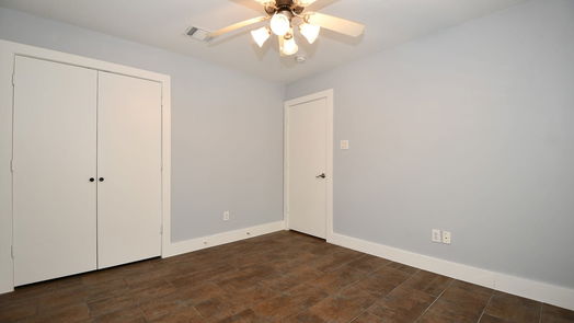 Houston 3-story, 3-bed 8642 Meadowcroft Drive-idx