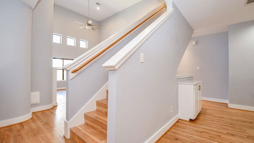 Houston 3-story, 3-bed 8642 Meadowcroft Drive-idx