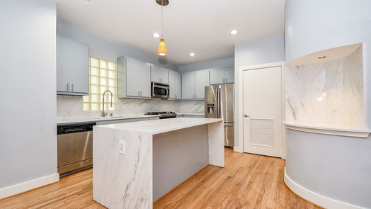 Houston 3-story, 3-bed 8642 Meadowcroft Drive-idx