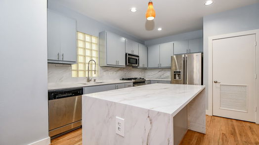 Houston 3-story, 3-bed 8642 Meadowcroft Drive-idx