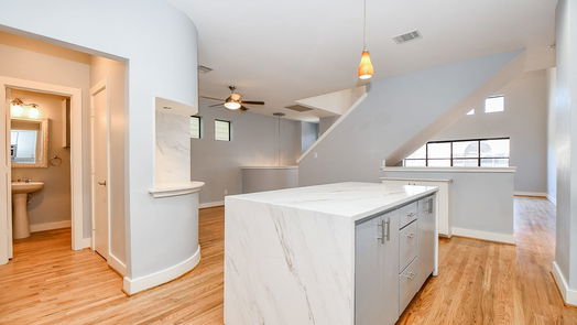 Houston 3-story, 3-bed 8642 Meadowcroft Drive-idx