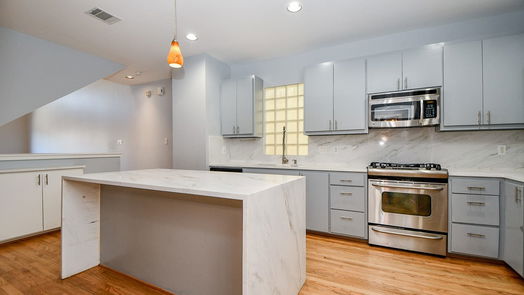 Houston 3-story, 3-bed 8642 Meadowcroft Drive-idx